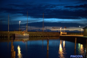 Blaue Stunde im Hafen von Bønnerup.