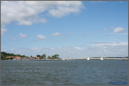 „Wir kehren dem Hafen von Guldborg den Rücken. Eigentlich sehr schön, aber bei diesem Wetter zu unruhig.“
