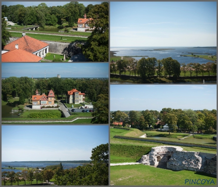 „Ein Blick aus dem Turm der Burg. Unten links über den Bäumen der Mast der PINCOYA“