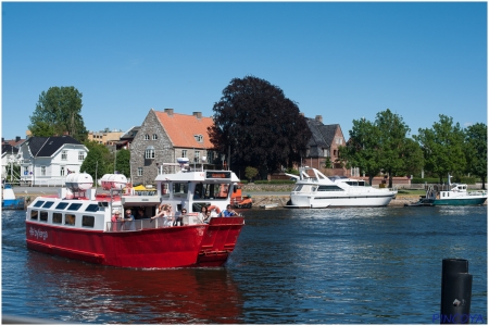 „Da Fredrikstad sozusagen dreigeteilt ist, werden die einzelnen Stadtteile im 20-Minuten-Takt von diesen kostenlosen Fähren angefahren.“