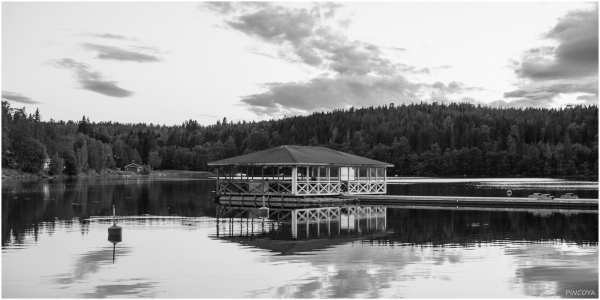 „Der Pavillion von Lustholmen. Im Sommer ist hier die Hölle los, aber jetzt ist die Saison durch.“