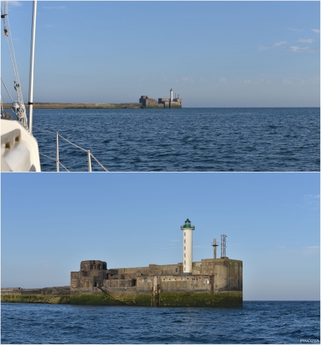 „Die wuchtigen Molenköpfe von Boulogne-sur-mer sehen ganz danach aus, als ob sie ein Teil des Atlantikwalls waren.“