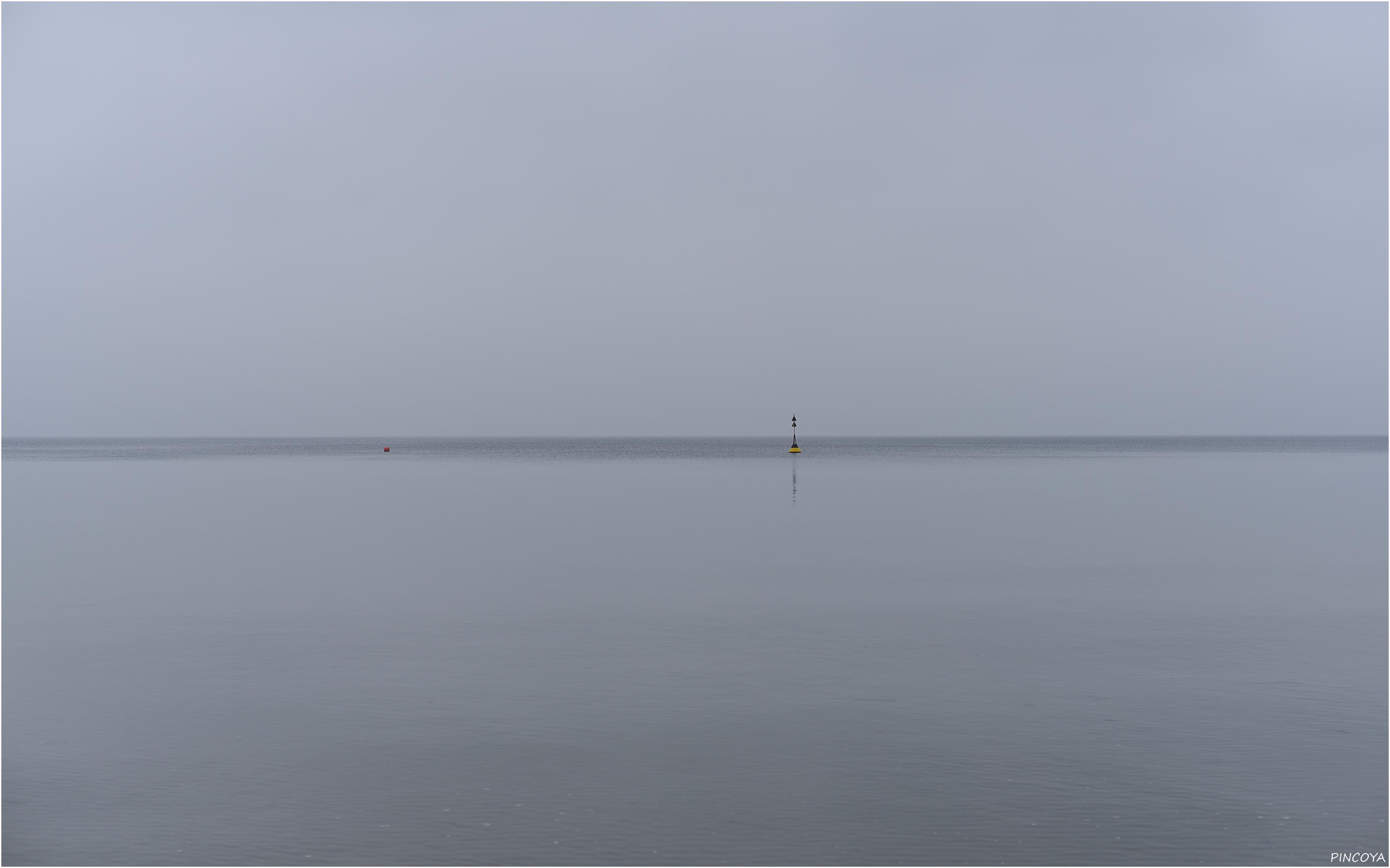 „Neujahr an der Ostsee. Ein munteres Graugrau spielt fast überschwänglich leicht in ein fröhliches Graublau.“