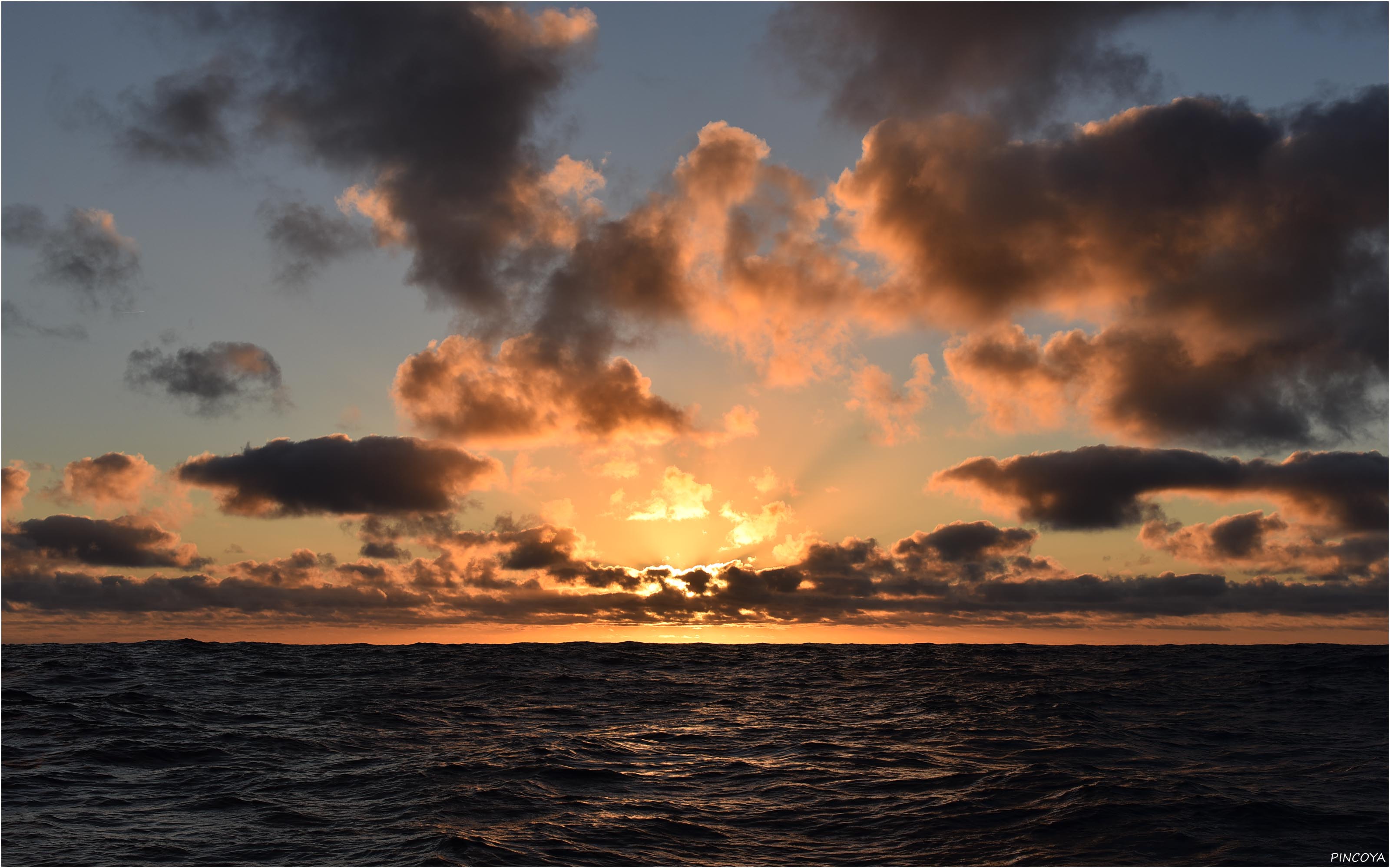 „Sundowner zur ersten Nacht.“