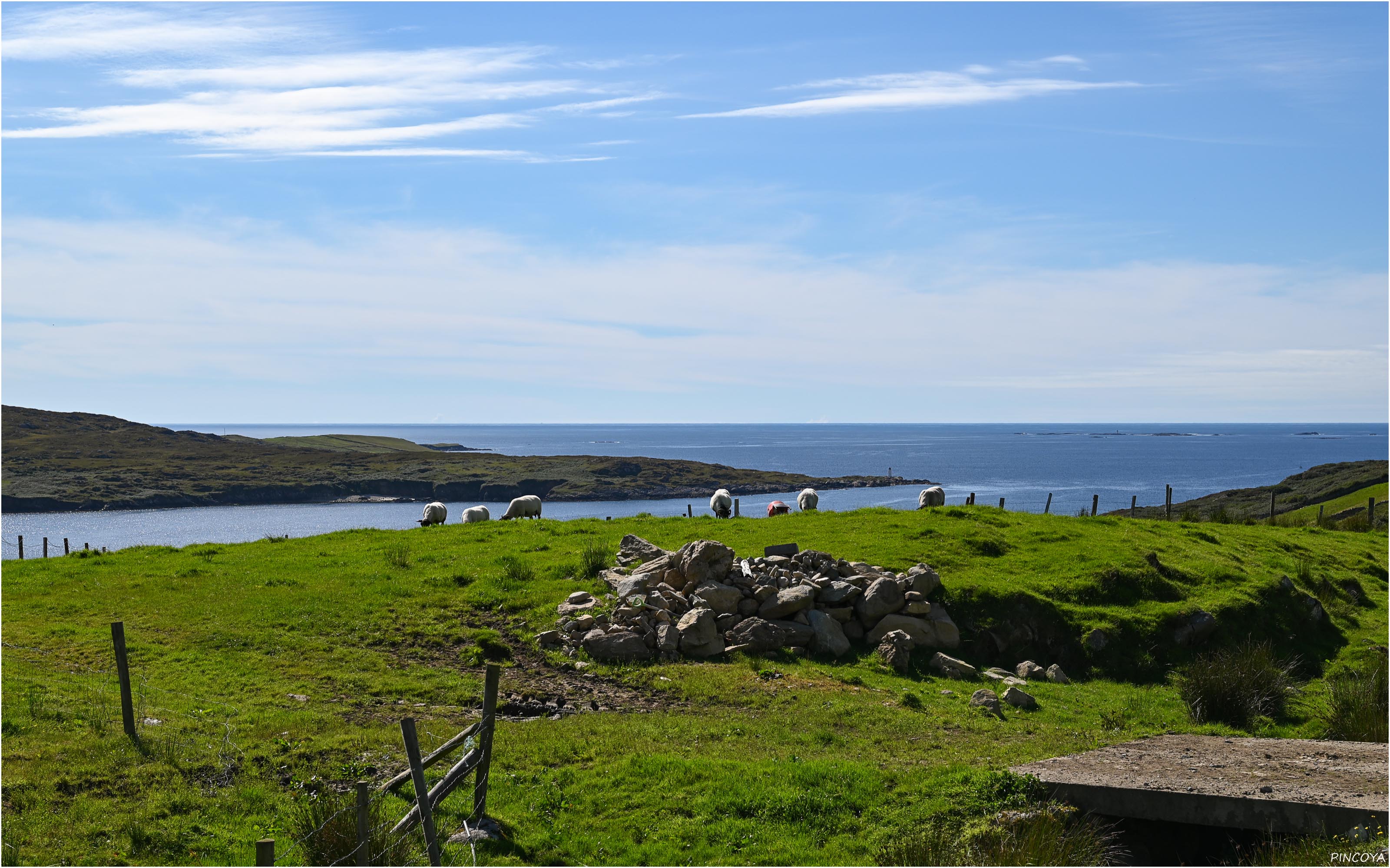 „Ausblicke auf die Clifden Bay“