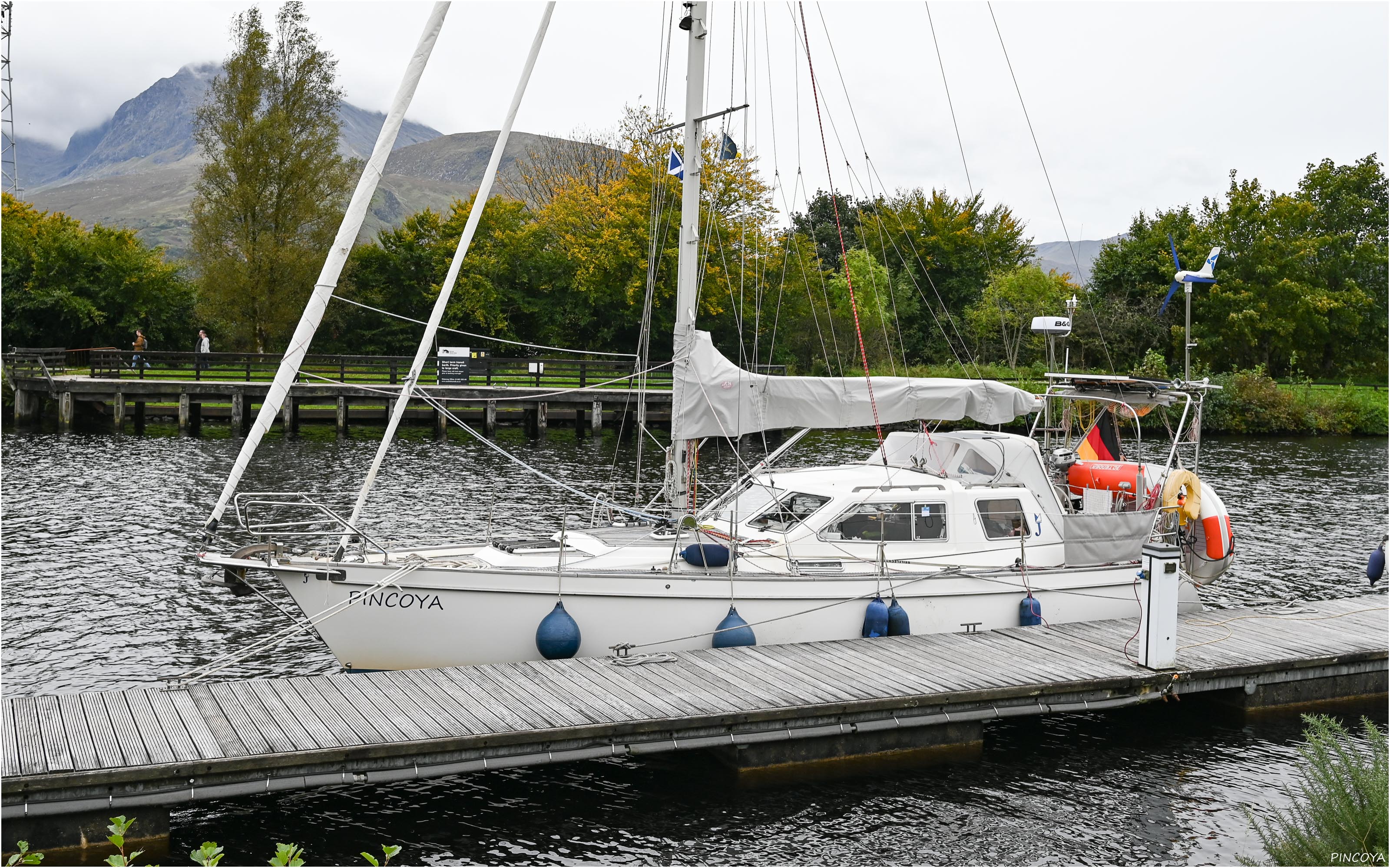 „Die PINCOYA im Caledonian Canal.“