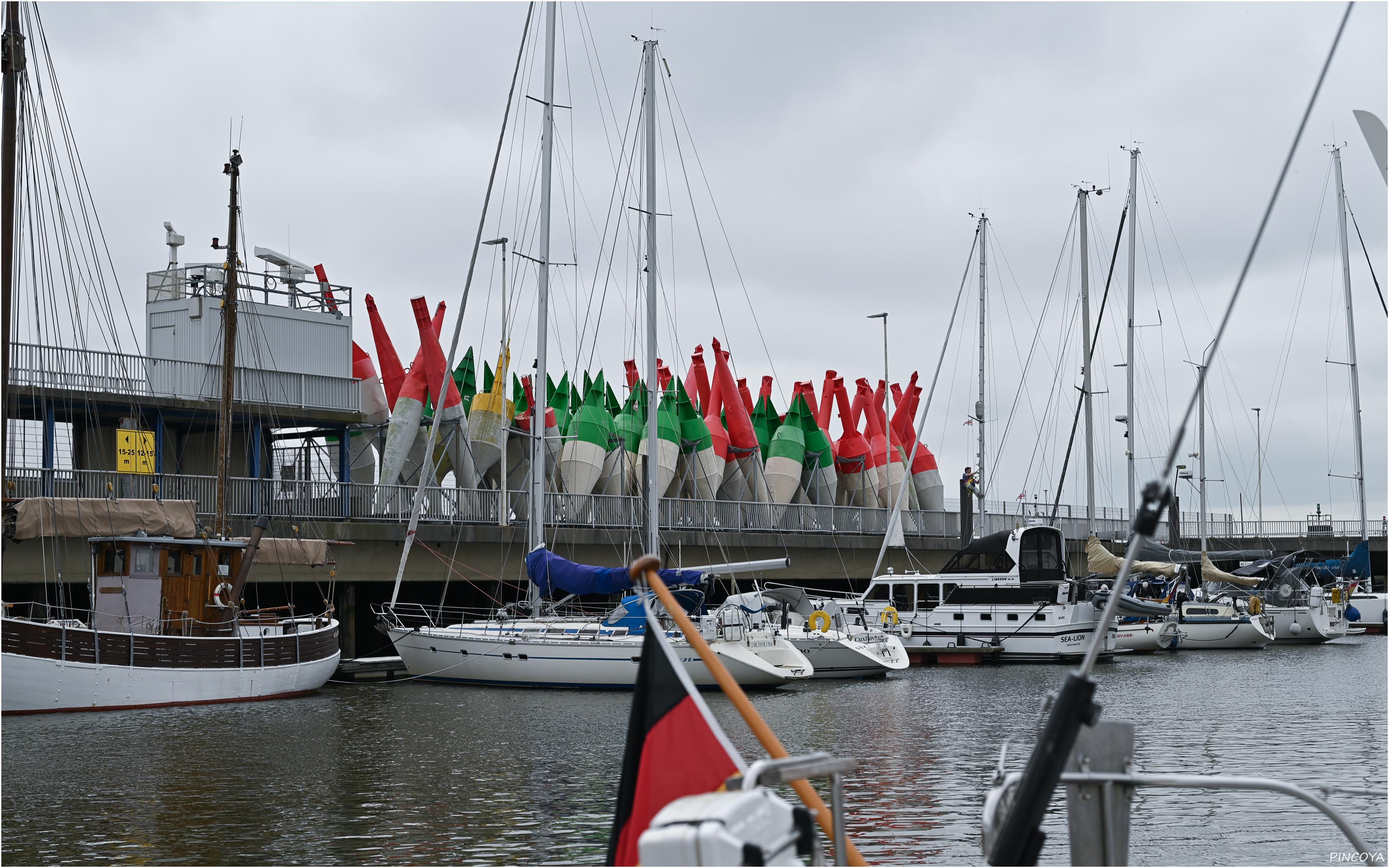 „Das typischste aller typischen Bilder aus der Marina Cuxhaven.“