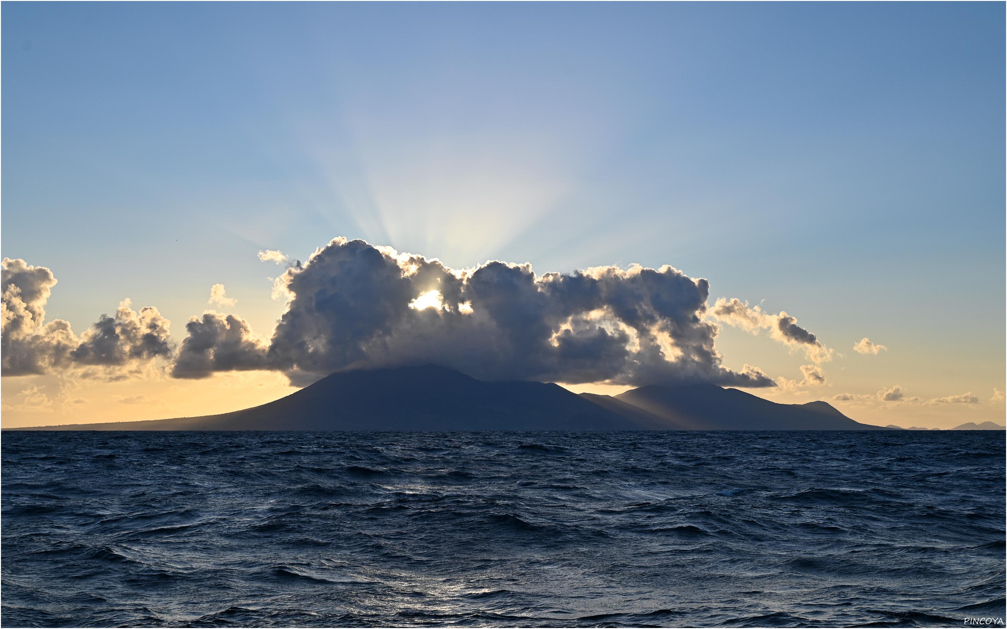 „Gleich schafft es die Sonne auch über die Wolkenmütze von Saint Kitts“